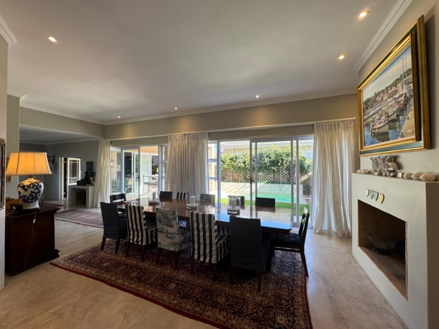 To Let 4 Bedroom Property for Rent in Sunset Links Western Cape